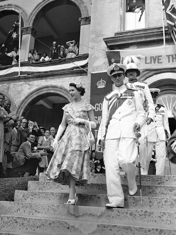 Королева Великобритании Елизавета II и герцог Эдинбургский на Бермудских островах, 1953 год - Sputnik Латвия
