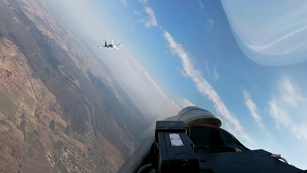 Вылеты самолетов Су-27 Балтийского флота в ходе тренировки по охране воздушного пространства РФ - Sputnik Latvija