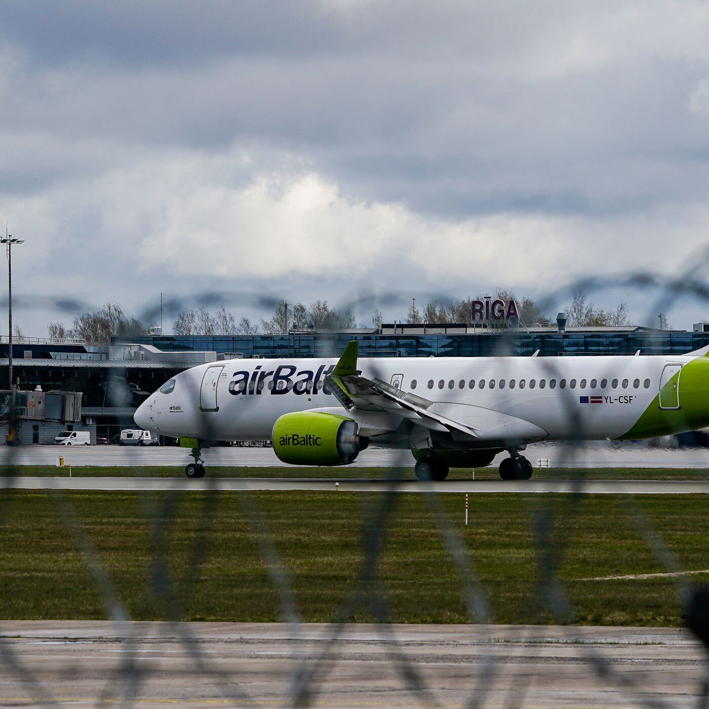 AirBaltic     -  15   