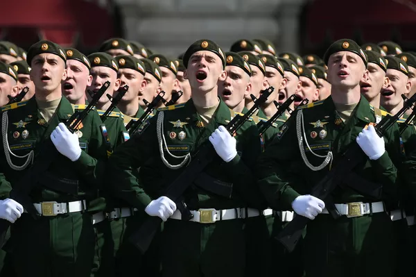 Parādes vienību karavīri Parādes vienību karavīri - Sputnik Latvija