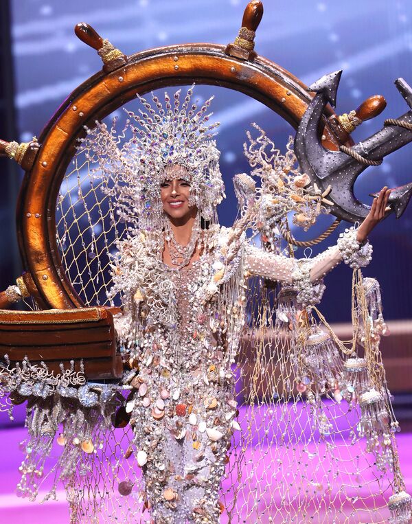 Мисс Панама Кармен Харамилло во время показа национального костюма конкурса Мисс Вселенная 2021  - Sputnik Латвия