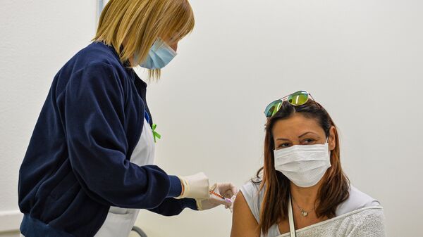 В Сан-Марино открылся прививочный туризм для желающих вакцинироваться Спутником V - Sputnik Latvija