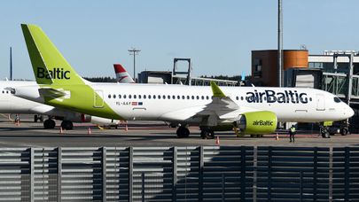 Самолет авиакомпании airBaltic