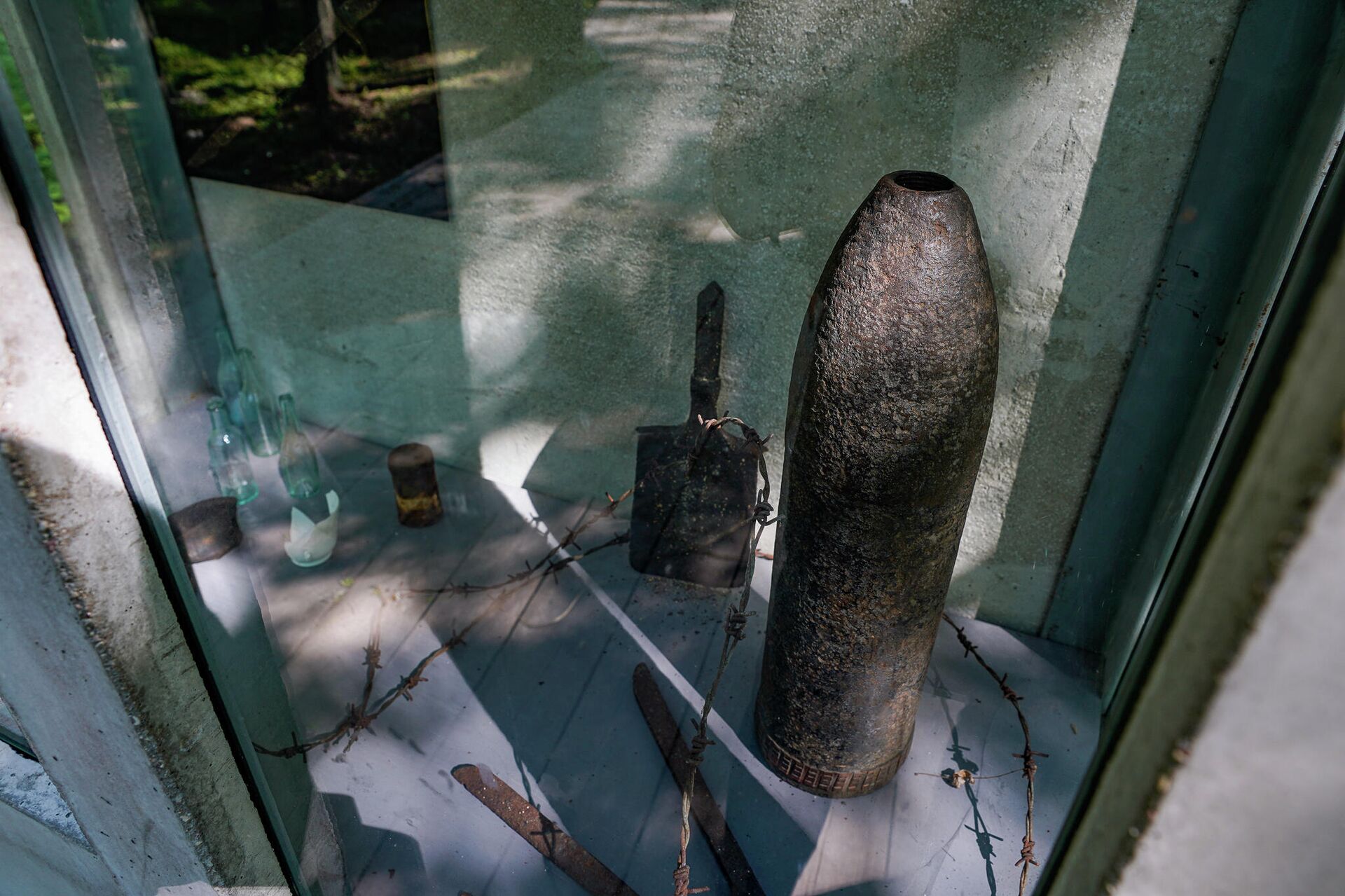 Предметы, найденные на месте лагеря латышских стрелков в Олайне - Sputnik Латвия, 1920, 15.06.2021