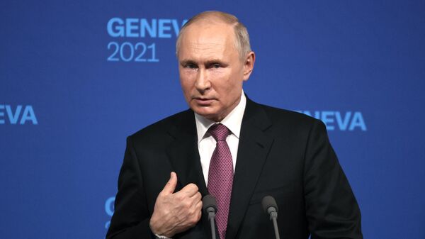 Пресс-конференция президента РФ Владимира Путина на саммите в Женеве - Sputnik Латвия