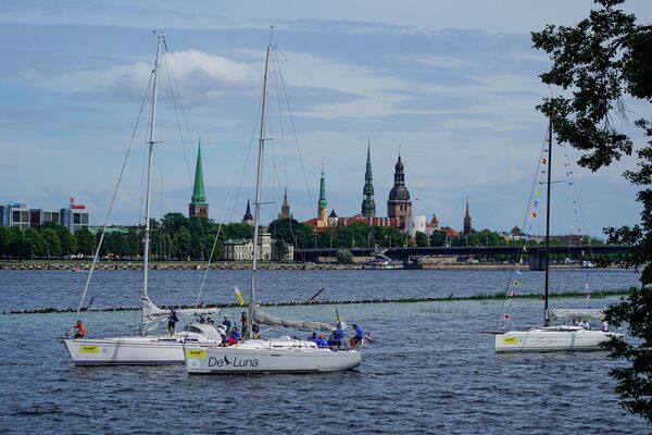Участвуют не только латвийские команды, но и спортсмены из Финляндии, Польши, Эстонии и Литвы - Sputnik Латвия