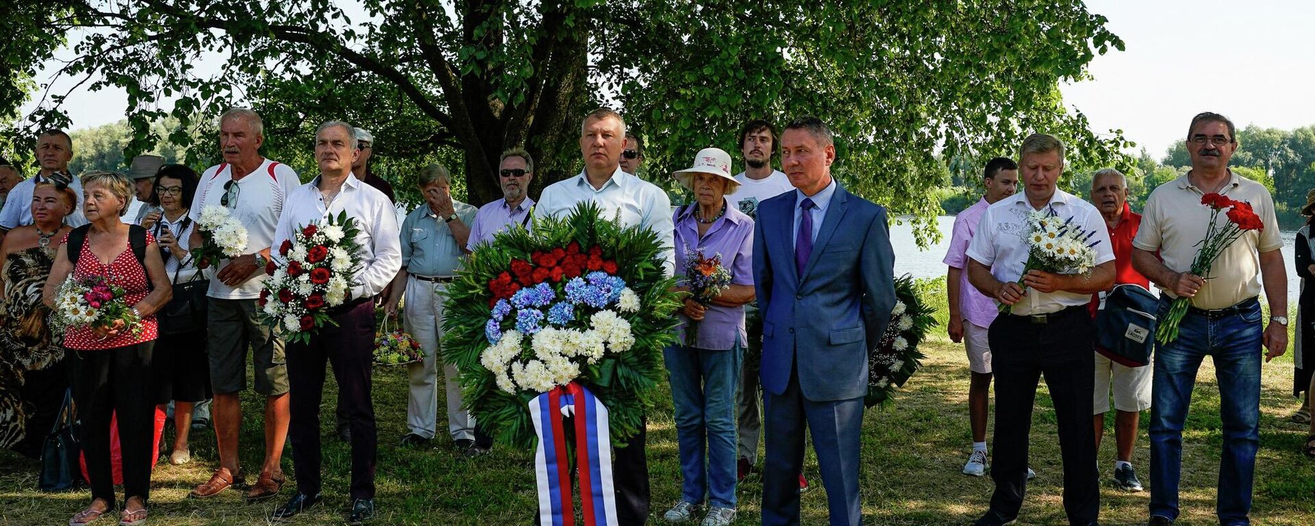 У памятника русским воинам на Луцавсале в Риге вспомнили события 1701 года - Sputnik Латвия, 1920, 10.07.2021