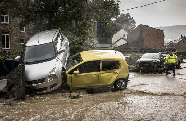 Последствия наводнения в бельгийском городе Мере. 14 июля 2021 года. - Sputnik Латвия