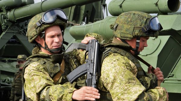 Белорусские военнослужащие - Sputnik Латвия