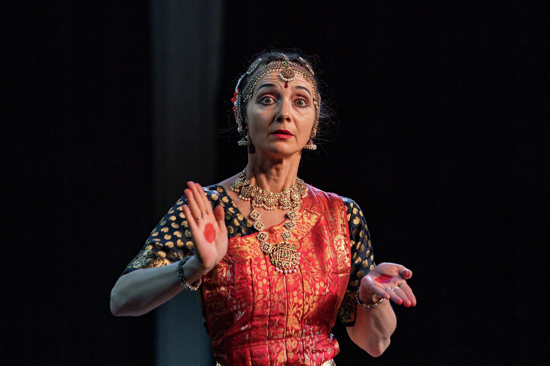 Лариса Подскочая – исполнительница индийского классического танца - Sputnik Латвия, 1920, 16.08.2021
