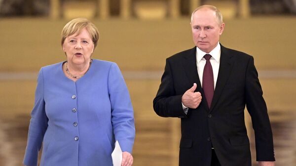Встреча президента РФ Владимира Путина с канцлером Германии Ангелой Меркель в Москве - Sputnik Латвия