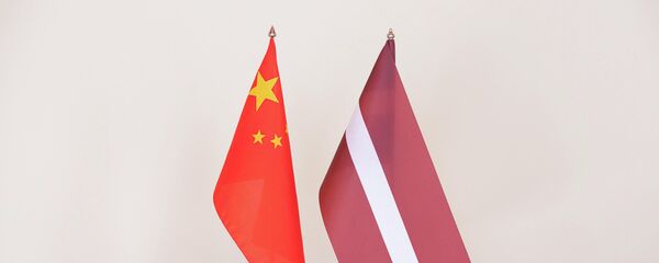 Флаги Латвии и Китая Флаги Латвии и Китая - Sputnik Latvija