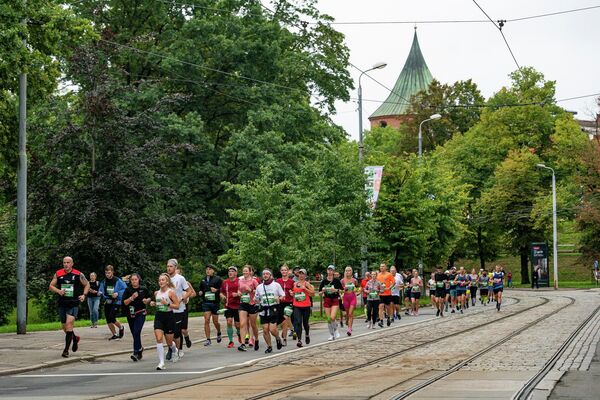 Атлеты на дистанции Рижского марафона - Sputnik Латвия