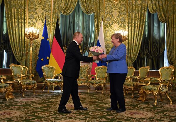 2021. gada 20. augusts. Krievijas prezidents Vladimirs Putins tiekas ar Vācijas kancleri Angelu Merkeli - Sputnik Latvija
