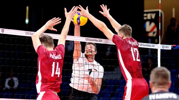 Сборная Латвии по волейболу проиграла соперникам из Германии в матче 4-го тура группового этапа чемпионата Европы  - Sputnik Латвия