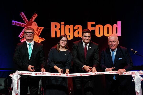 Izstāžu centrā Ķīpsalā sākusies starptautiskā pārtikas nozares izstāde &quot;Riga Food 2021&quot; - Sputnik Latvija
