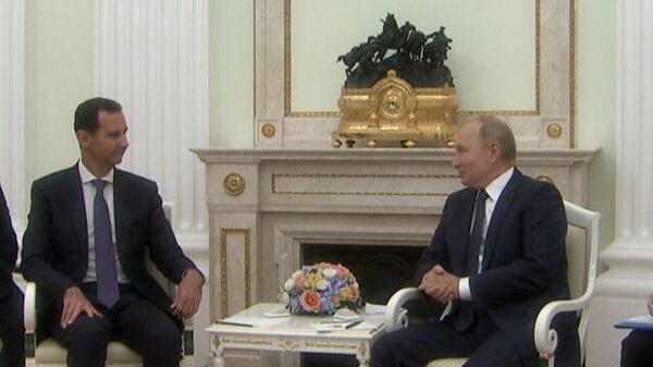 Асад поблагодарил Путина на русском языке за поздравления с днем рождения - Sputnik Латвия