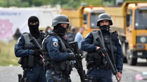 Спецназ полиции Косово во время протестов косовских сербов в Яринье - Sputnik Latvija