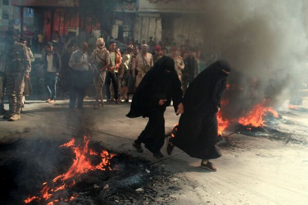 Sievietes protestos pret ekonomiskās situācijas pasliktināšanos Jemenā - Sputnik Latvija