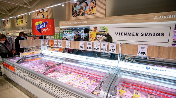 Акция на мясные продукты в магазине Lidl - Sputnik Латвия