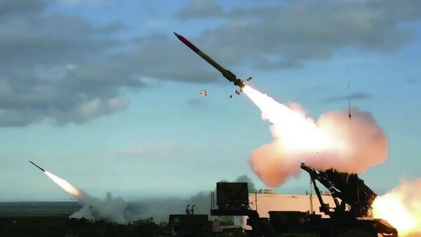 Испытательные стрельбы из ЗРК Патриот - Sputnik Латвия