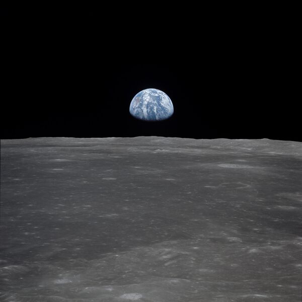 1969. gadā amerikāņu astronauti izsēdās uz Mēness no no turienes nofotografēja Zemi. Fantastiski! - Sputnik Latvija