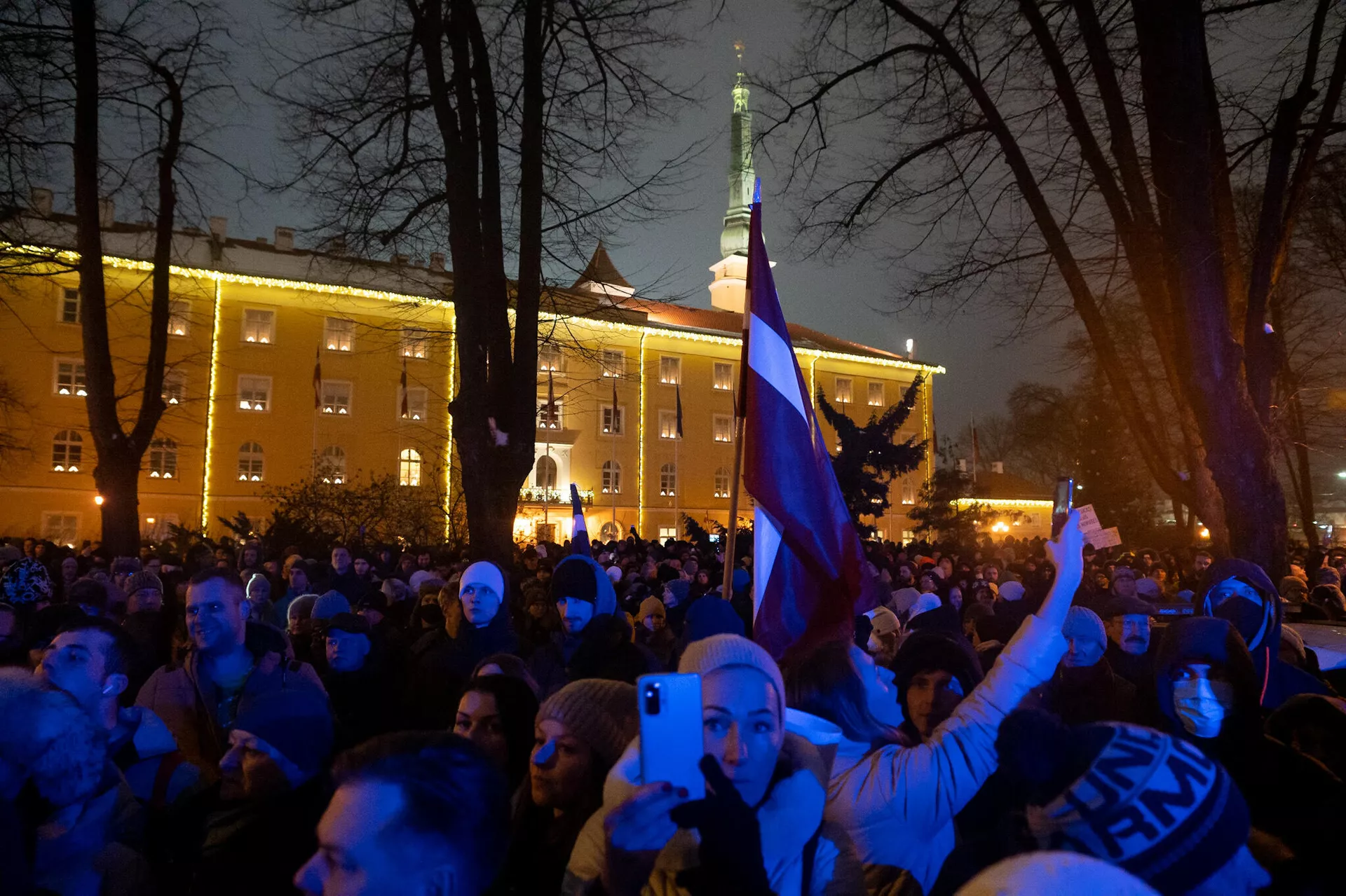 Акция протеста у Рижского замка, организованная Алдисом Гобземсом, 13 декабря 2021 года Акция протеста у Рижского замка, организованная Алдисом Гобземсом, 13 декабря 2021 года - Sputnik Латвия, 1920, 14.12.2021