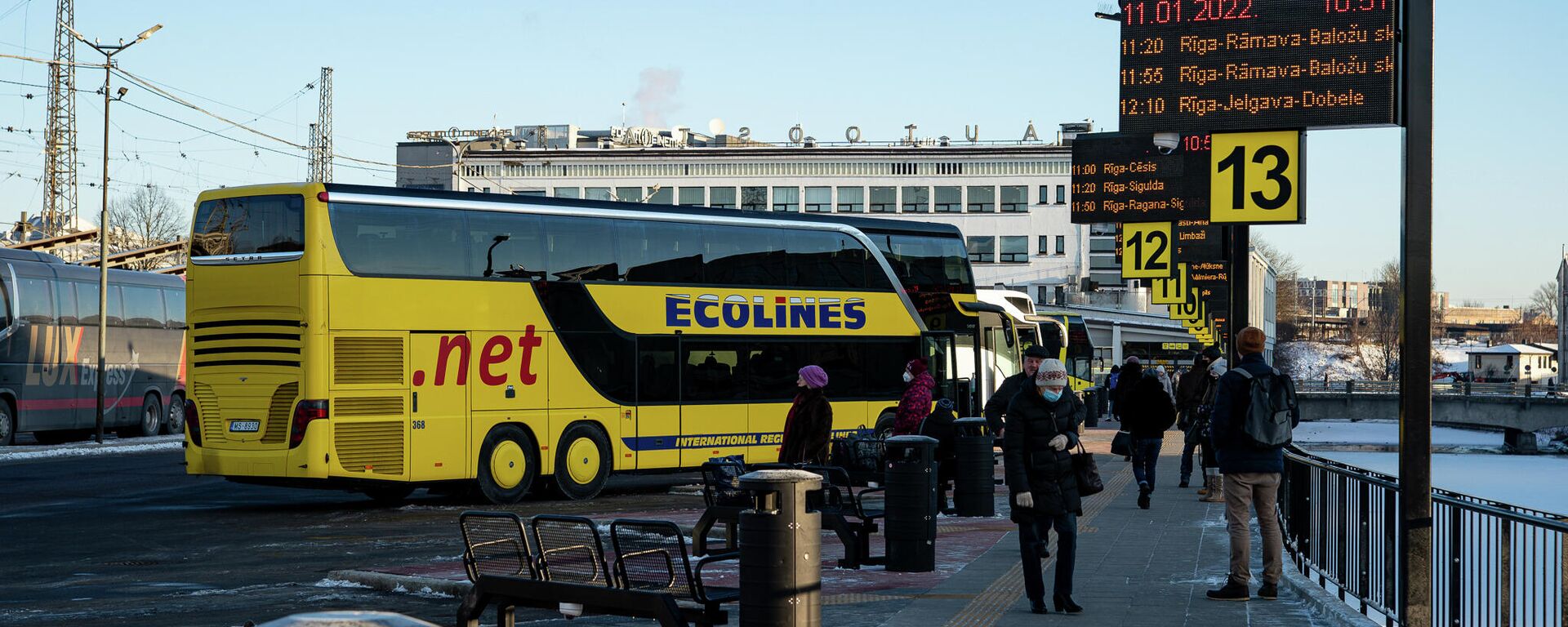 Междугородний автобус Ecolines на Рижском международном автовокзале - Sputnik Латвия, 1920, 21.02.2025