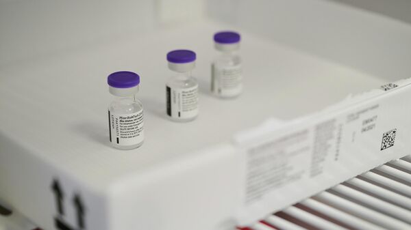 Вакцина Pfizer/BioNTech против COVID-19 - Sputnik Латвия
