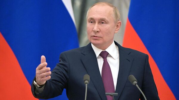 Президент РФ Владимир Путин, 15 февраля 2022 - Sputnik Латвия