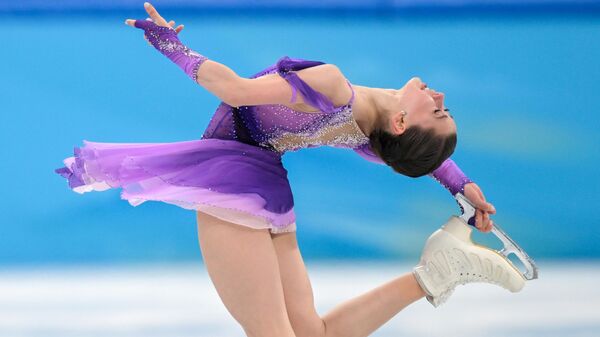 Российская фигуристка, участница команды ОКР Камила Валиева выступает на Олимпийских играх в Пекине - Sputnik Латвия