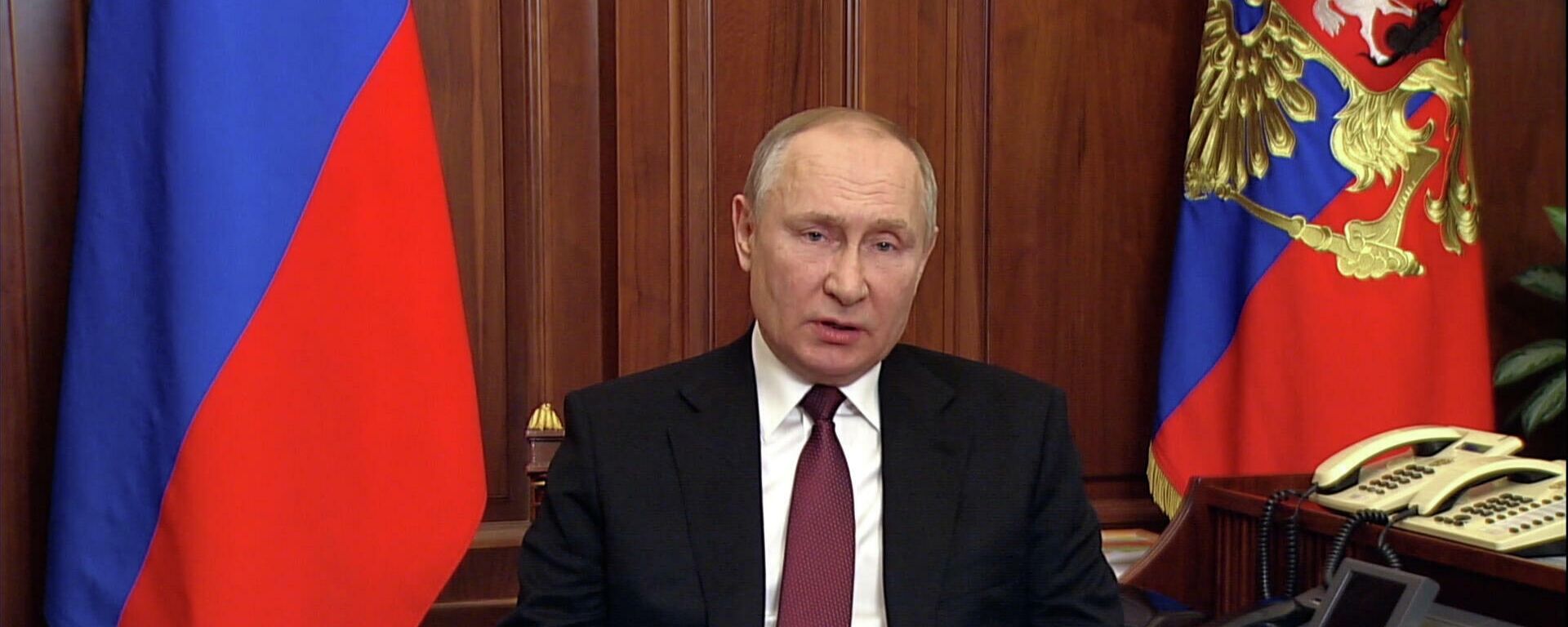 Президент России Владимир Путин объявил о начале военной операции в Донбассе - Sputnik Латвия, 1920, 24.02.2022