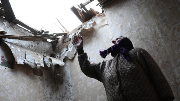 Ukrainas bruņotie spēki apšauda dzīvojamās mājas un civilās infrastruktūras objektus  - Sputnik Latvija