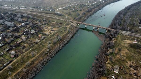 Блокада снята: Северо-Крымский канал наполнился водой с Украины - Sputnik Латвия