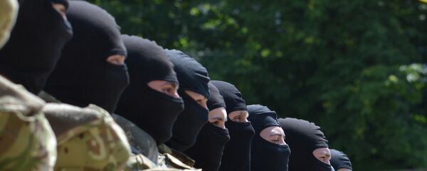 Бойцы батальона “Азов” приняли присягу в Киеве перед отправкой на Донбасс - Sputnik Латвия