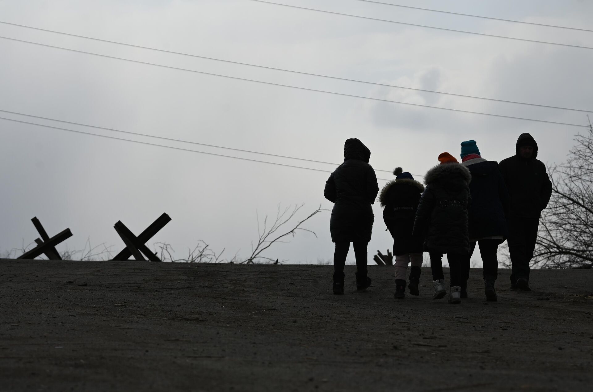 Беженцы на выезде из Мариуполя, 17 марта 2022 года  - Sputnik Латвия, 1920, 18.03.2022