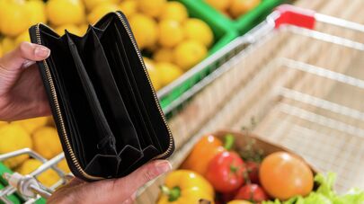 Пустой кошелек, архивное фото