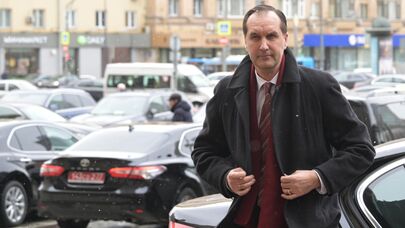 Чрезвычайный и полномочный посол Латвии в РФ Марис Риекстиньш у здания МИД РФ в Москве, 29 марта 2022 года 