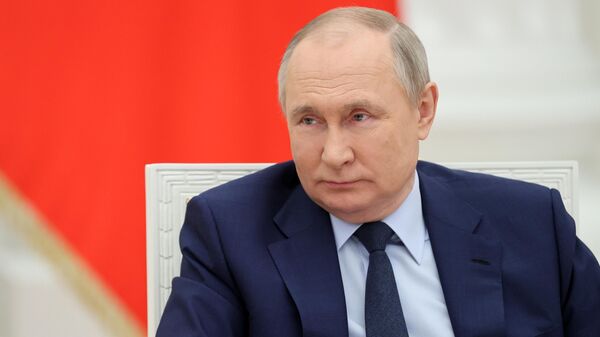 Президент РФ Владимир Путин проводит заседание наблюдательного совета АНО Россия - страна возможностей - Sputnik Latvija