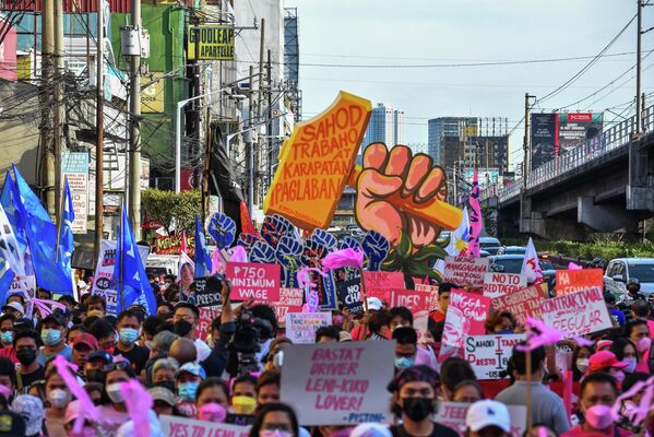 Demonstranti piedalās Darba dienai veltītās protesta akcijās Manilā - Sputnik Latvija