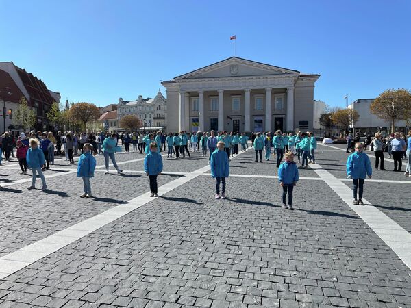 По традиции каждый год какому-либо известному представителю мира хореографии предлагается обратиться к общественности с посланием, напоминающим людям о красоте танца. - Sputnik Латвия