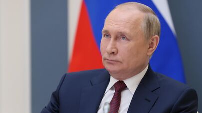 Президент РФ Владимир Путин участвует в Евразийском экономическом форуме
