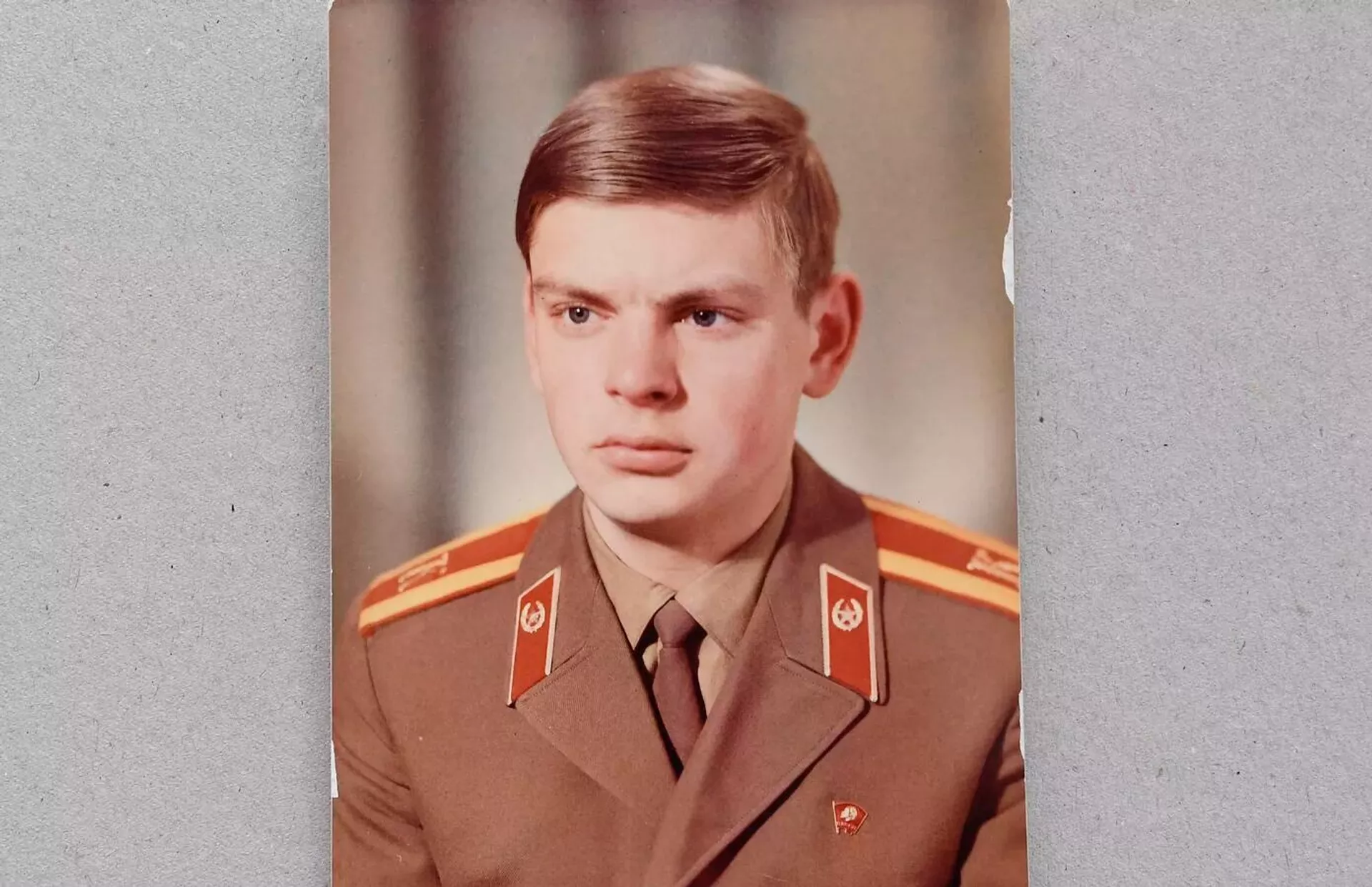 Сергей Зинченко - выпускник училища. Перед отъездом в Афганистан Сергей Зинченко - выпускник училища. Перед отъездом в Афганистан - Sputnik Latvija, 1920, 28.05.2022