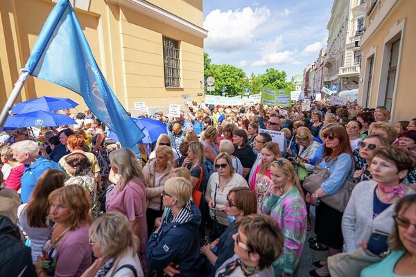 В акции приняли участие около двух тысяч человек со всей Латвии. - Sputnik Латвия