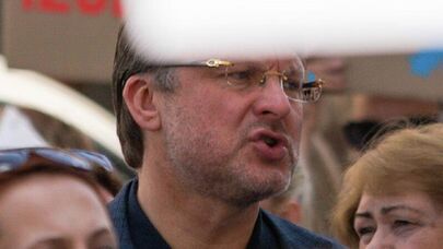 В Риге у здания Сейма проходит акция протеста учителей