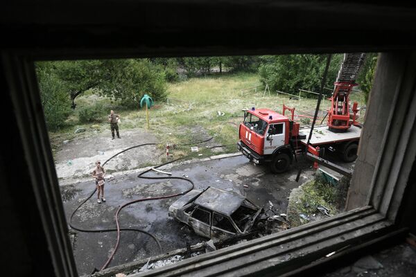 Apšaudes ir Ukrainas spēku izplānotās operācijas elements ar mērķi iznīcināt civilos iedzīvotājus, uzskata Doņeckas republikas oficiālais pārstāvis Eduards Basurins - Sputnik Latvija