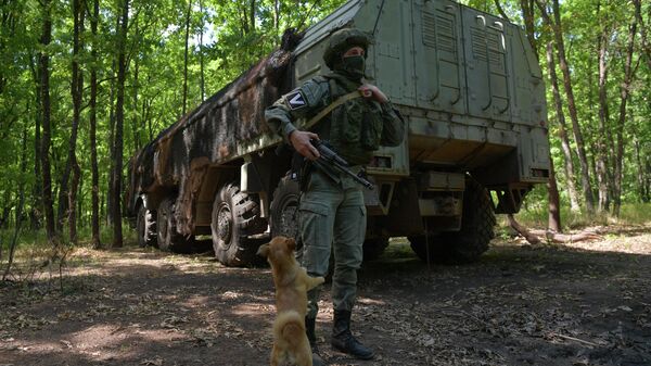 Ракетный комплекс Искандер на боевом дежурстве в зоне проведения спецоперации - Sputnik Латвия