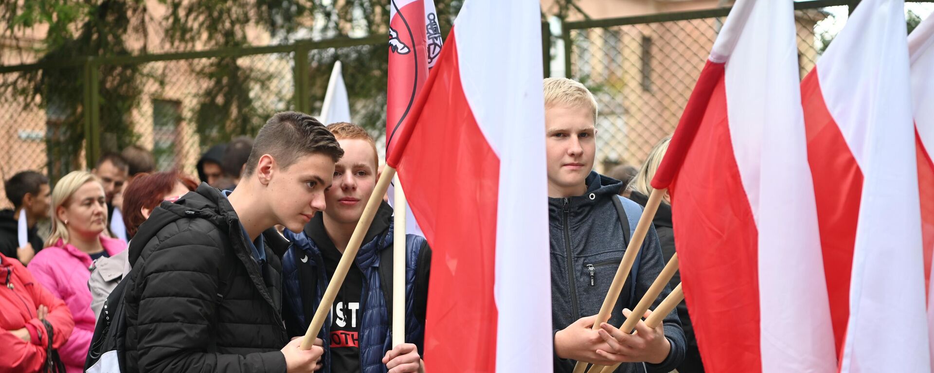 Митинг против реорганизации польских школ в Вильнюсе - Sputnik Латвия, 1920, 13.12.2023