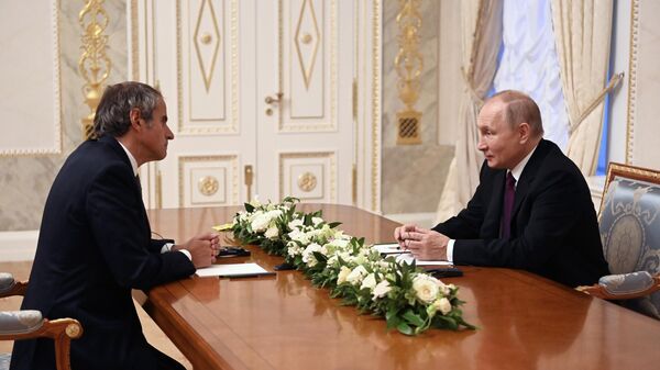 Встреча президента РФ Владимира Путина с гендиректором МАГАТЭ Рафаэлем Гросси - Sputnik Латвия