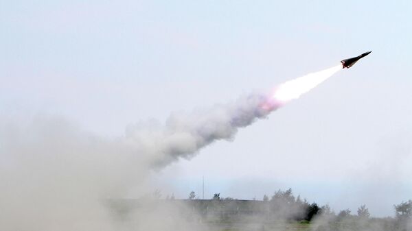 Ракета зенитного ракетного комплекса HAWK (Homing All the Way Killer) производства США - Sputnik Латвия